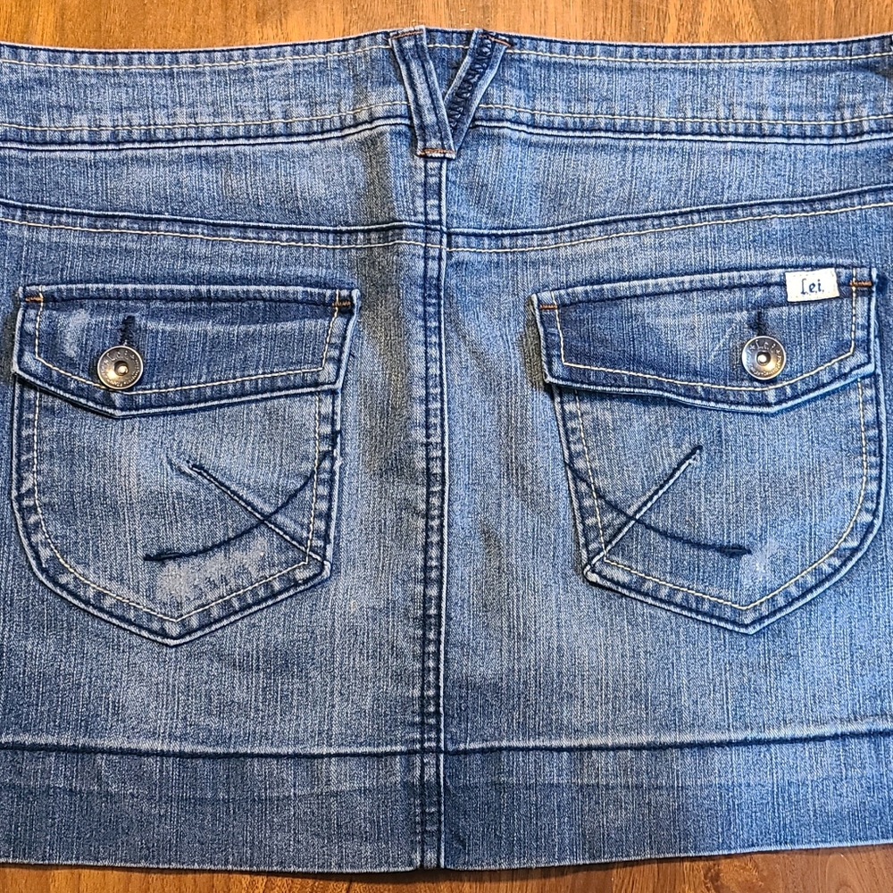 L.e.i Ashley Trouble junior denim skirt